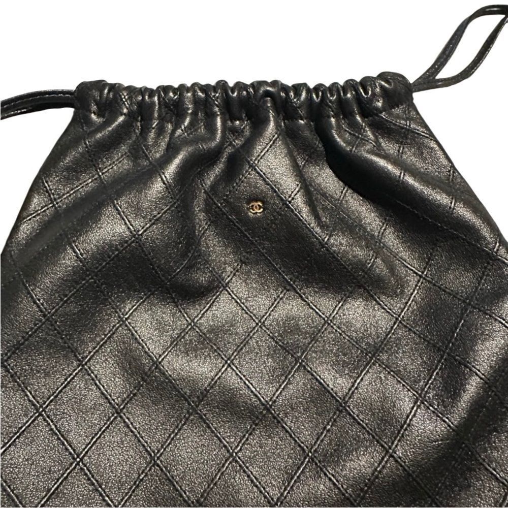 CHANEL Black Drawstring Bag - Picture 3 of 15